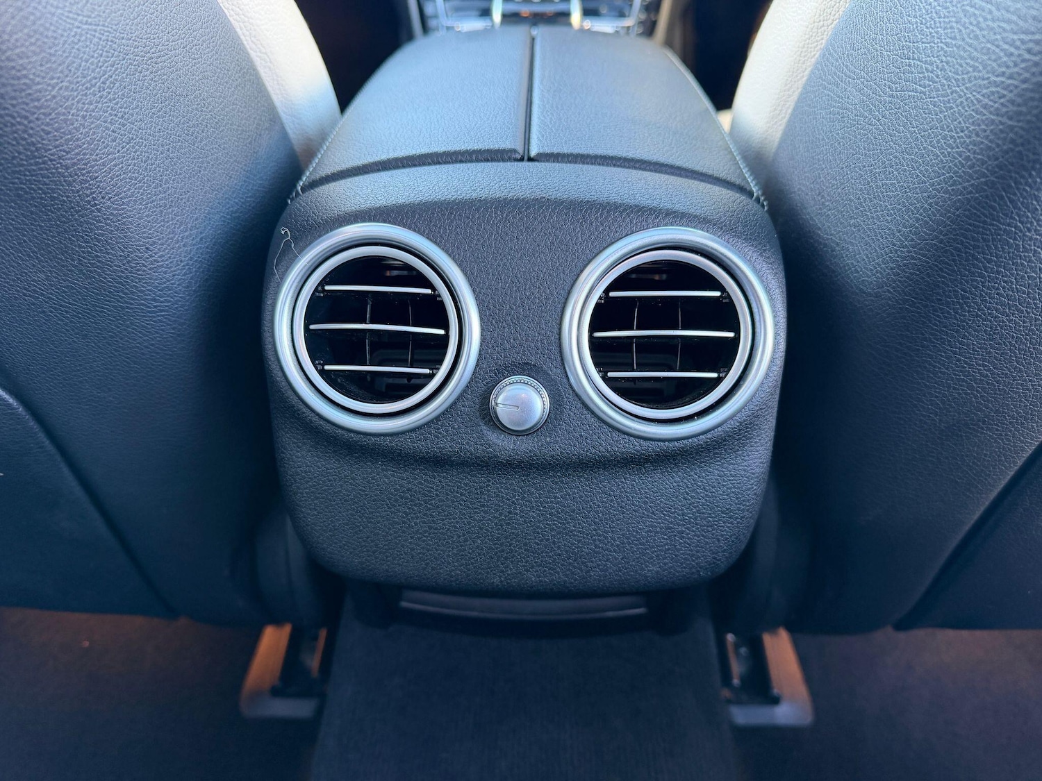 Used Mercedes-Benz C Class 2017 for sale - 77091104: Photo 35