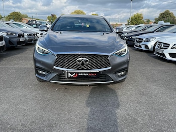 Used Infiniti Q30 2016 for sale - 75459252: Photo