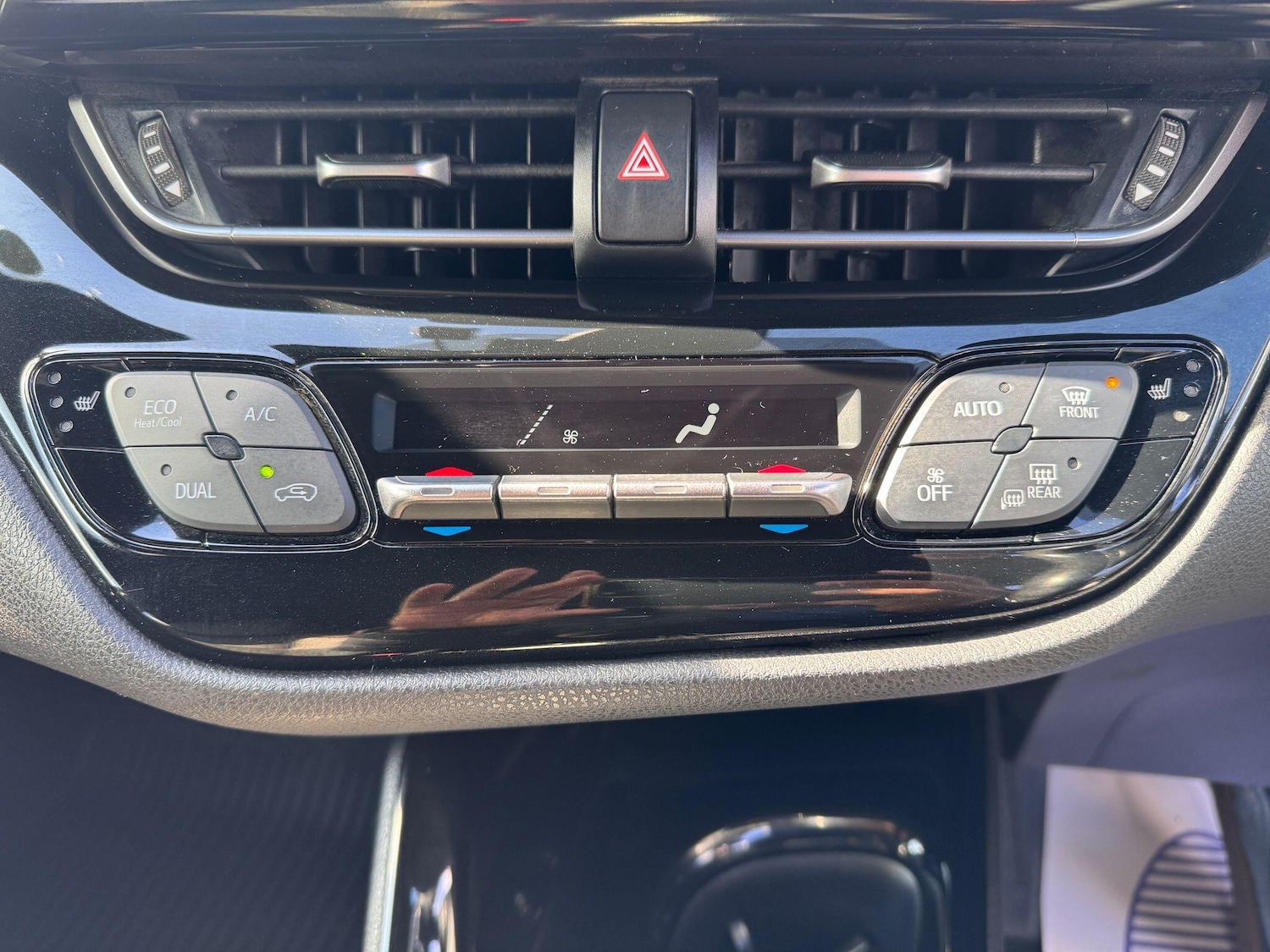 Used Toyota C-HR 2018 for sale - 76361092: Photo 15