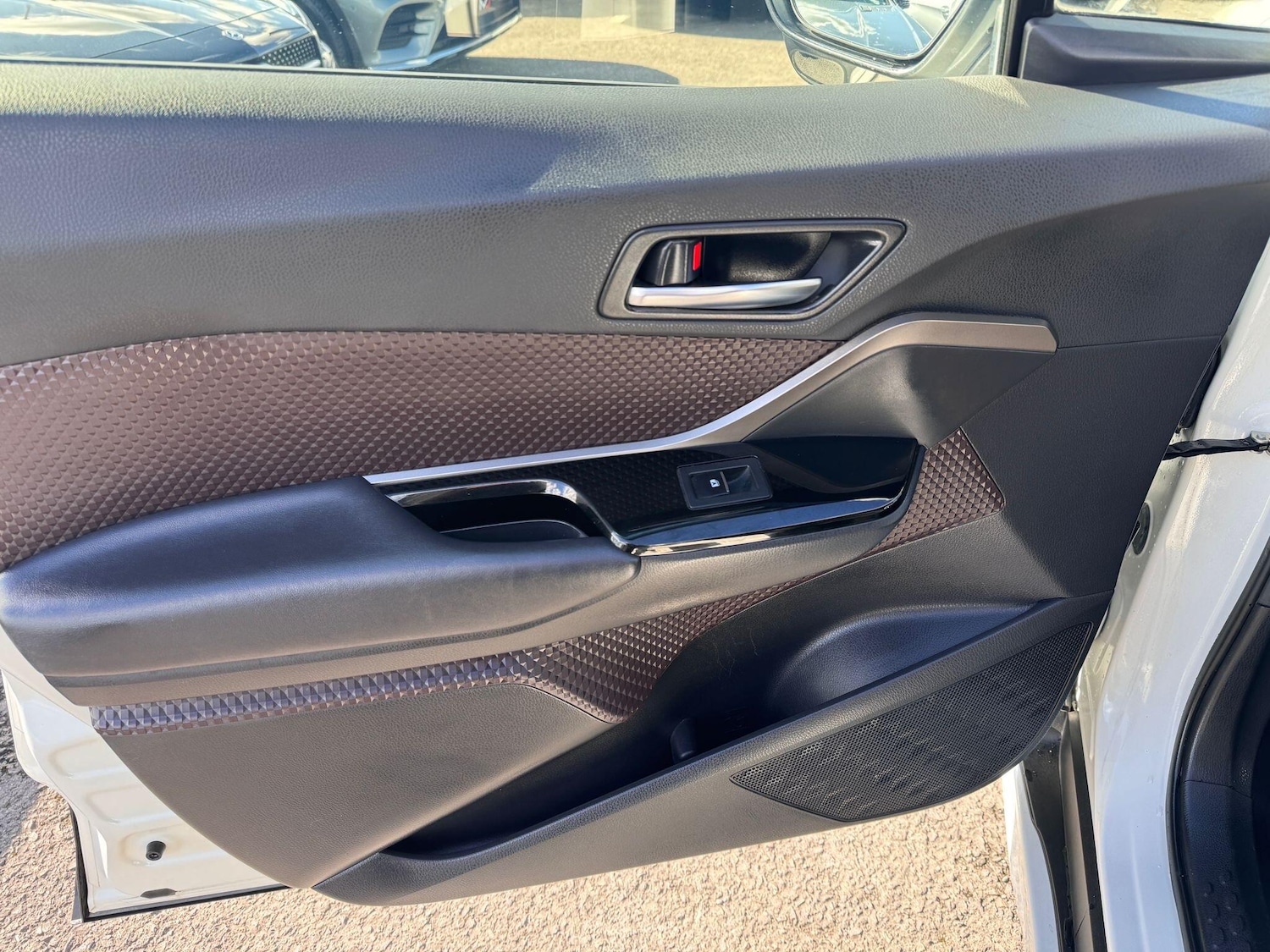 Used Toyota C-HR 2018 for sale - 76361092: Photo 24