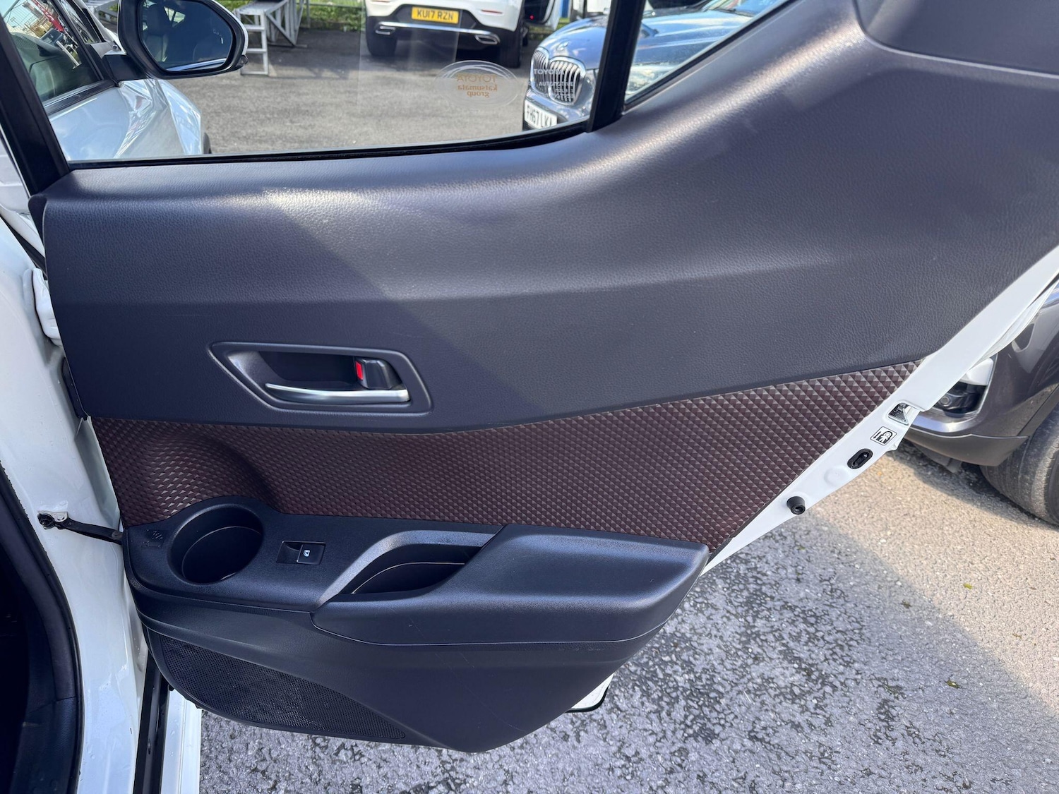 Used Toyota C-HR 2018 for sale - 76361092: Photo 29