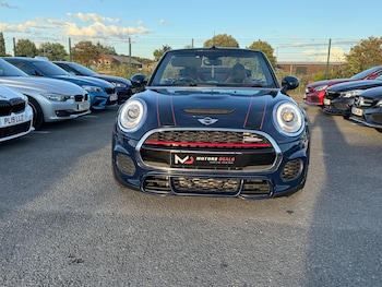 Used MINI Convertible 2018 for sale - 75720042: Photo