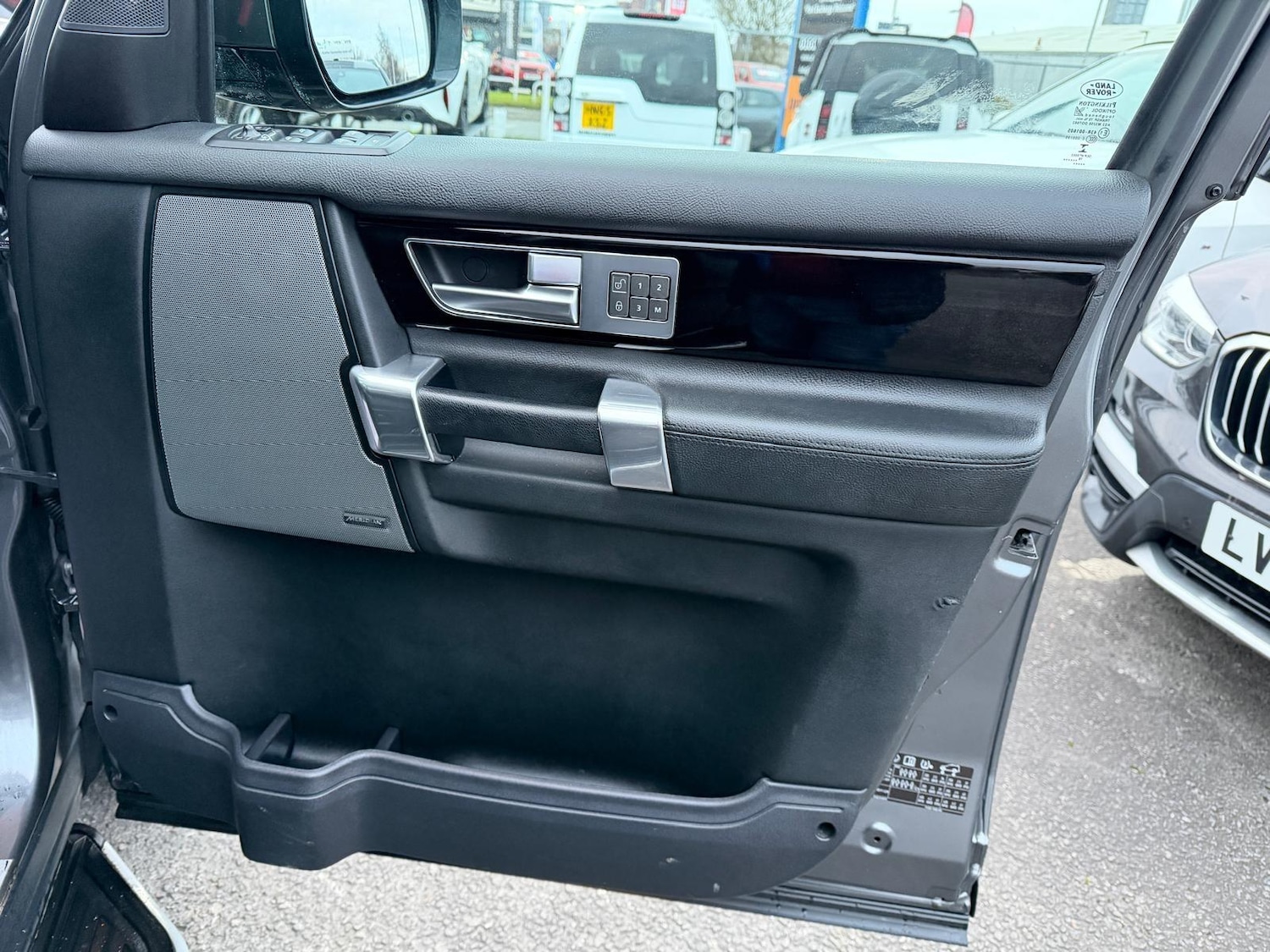 Used Land Rover Discovery 4 for sale - 77175146: Photo 25