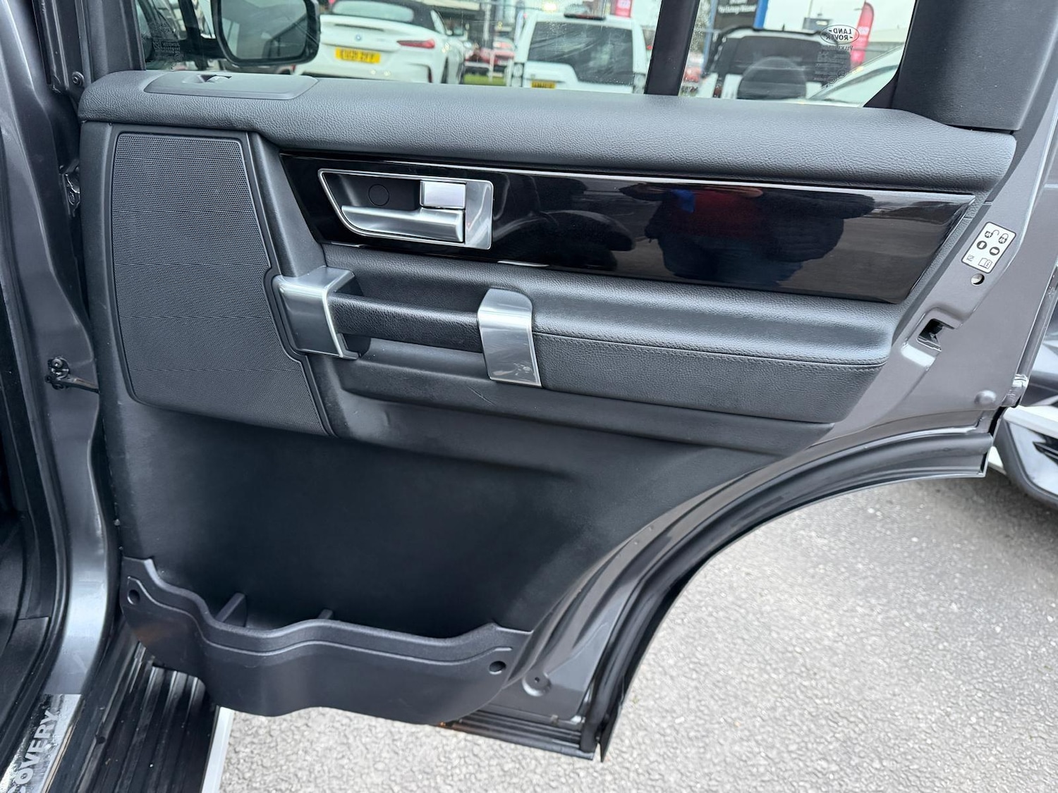 Used Land Rover Discovery 4 for sale - 77175146: Photo 29