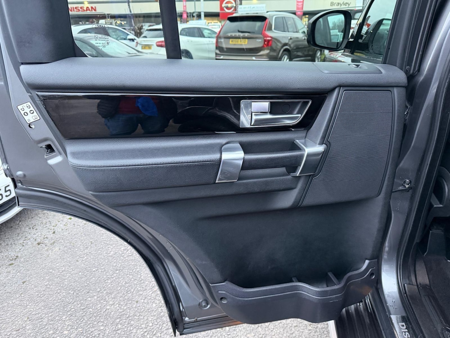 Used Land Rover Discovery 4 for sale - 77175146: Photo 31