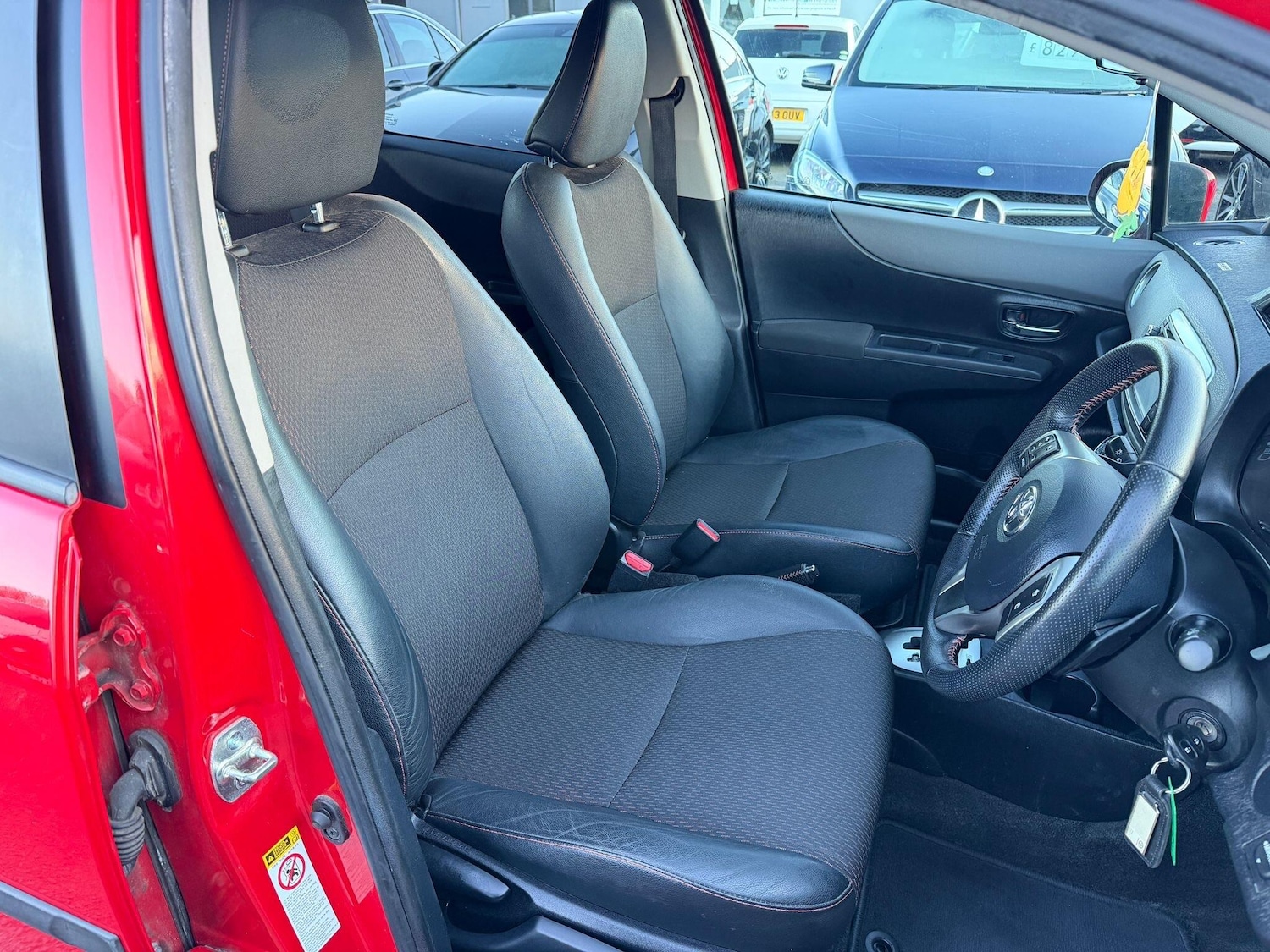 Used Toyota Yaris for sale - 77925101: Photo 11