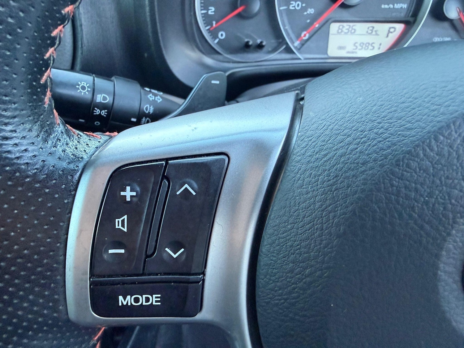 Used Toyota Yaris for sale - 77925101: Photo 12