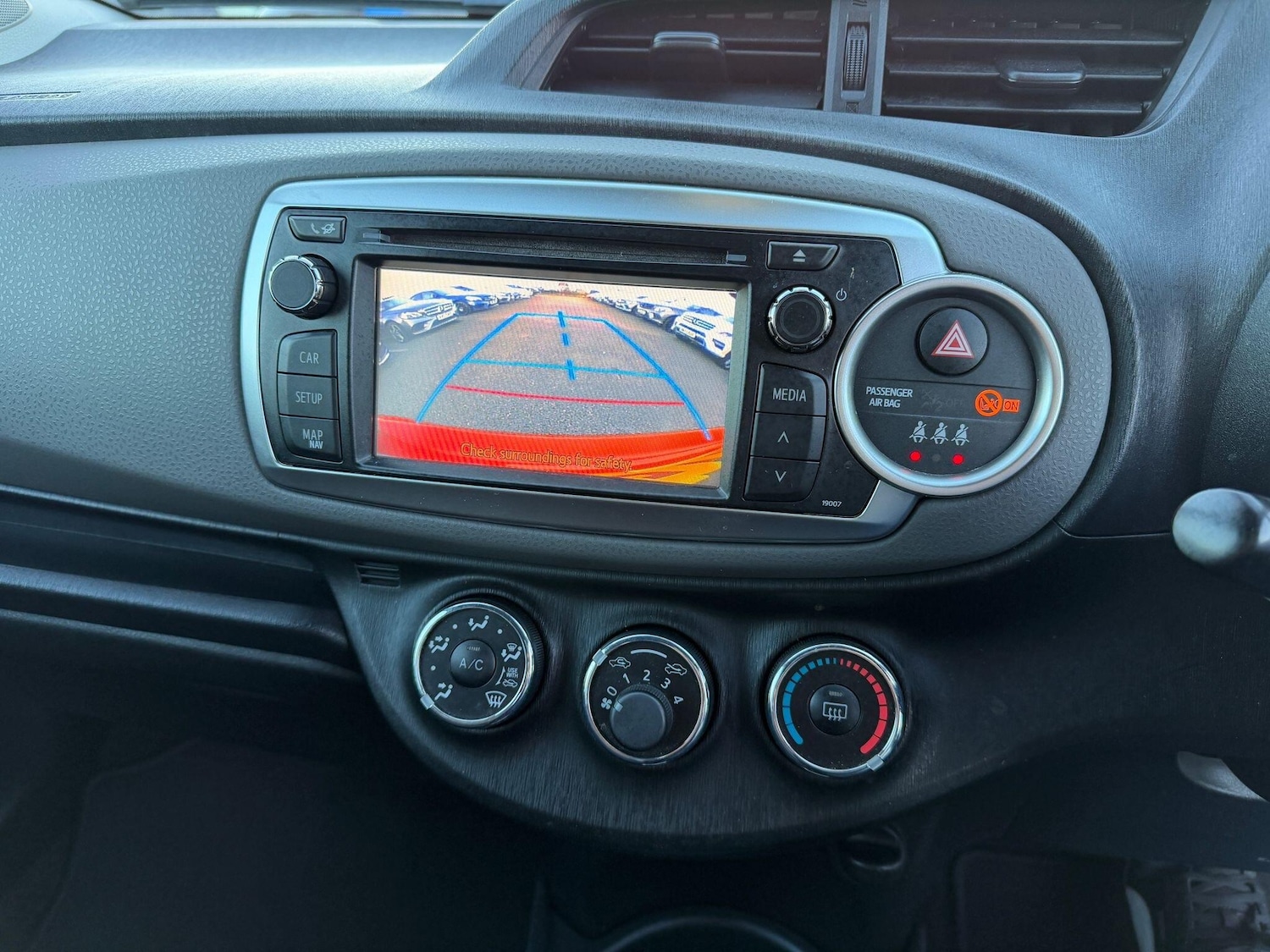 Used Toyota Yaris for sale - 77925101: Photo 16