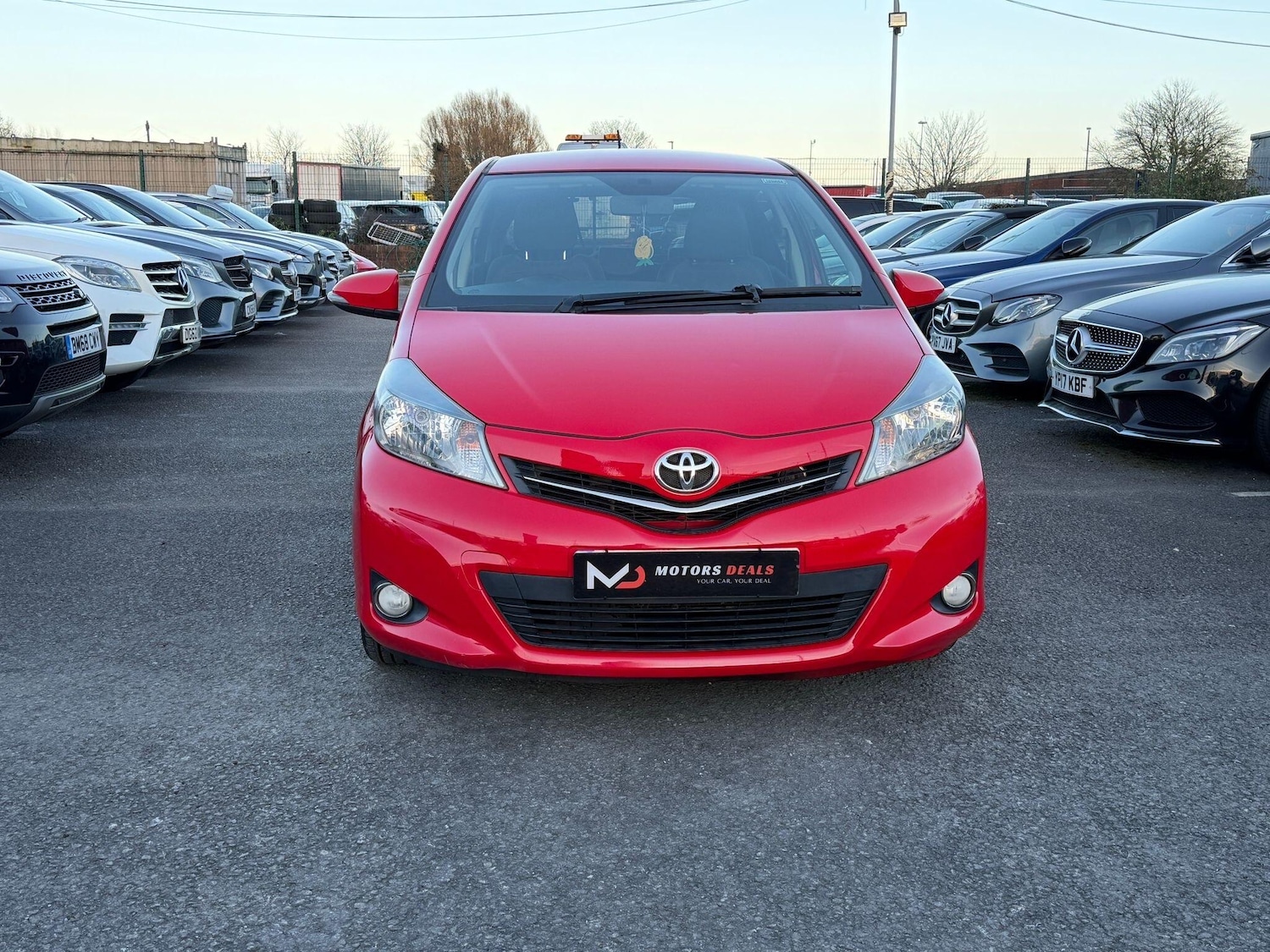 Used Toyota Yaris for sale - 77925101: Photo 2