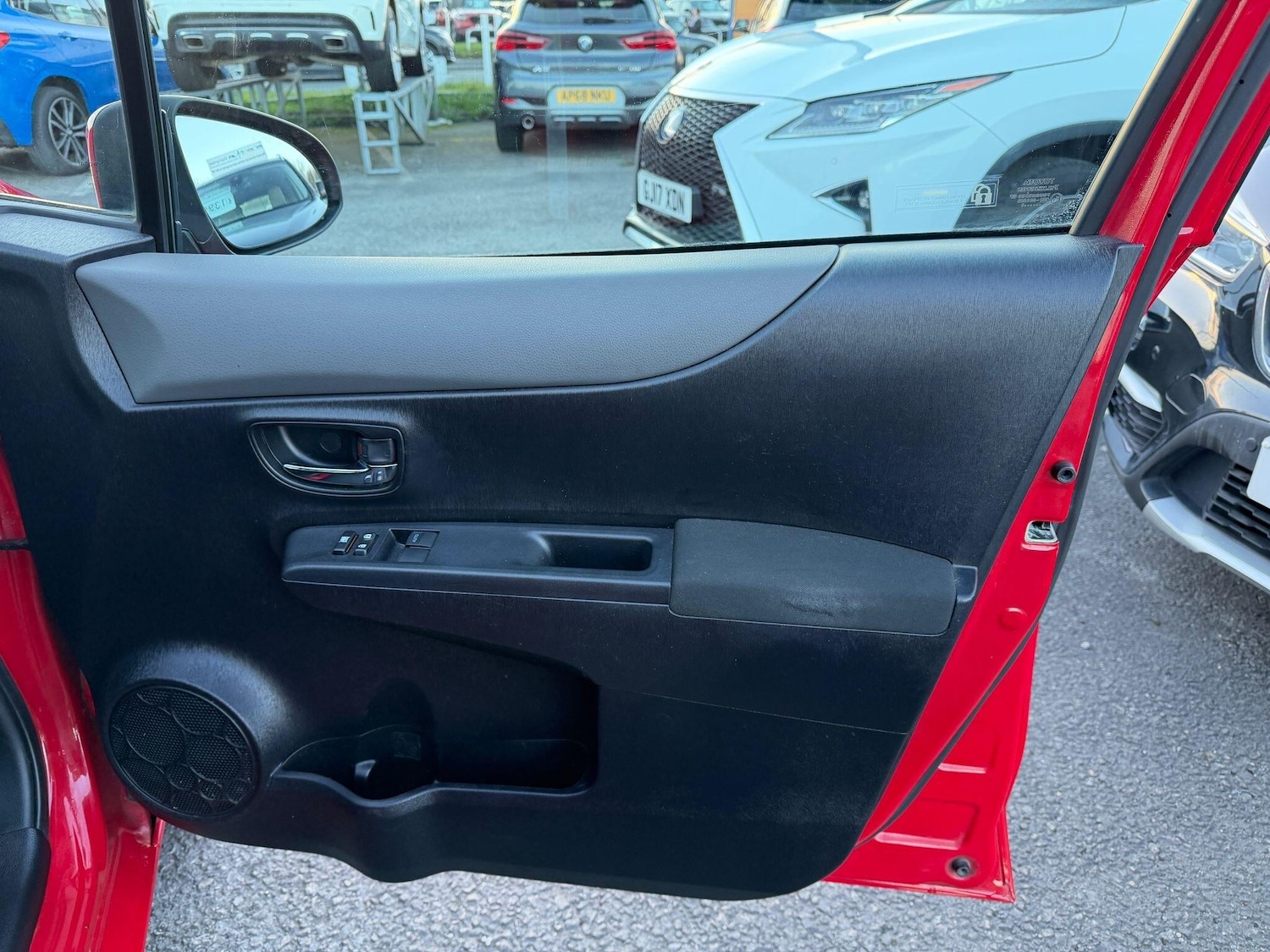 Used Toyota Yaris for sale - 77925101: Photo 21