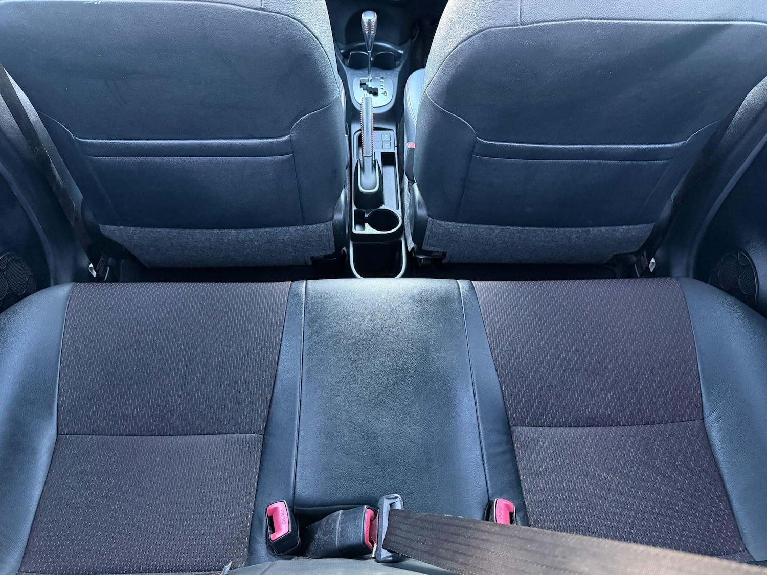 Used Toyota Yaris for sale - 77925101: Photo 27