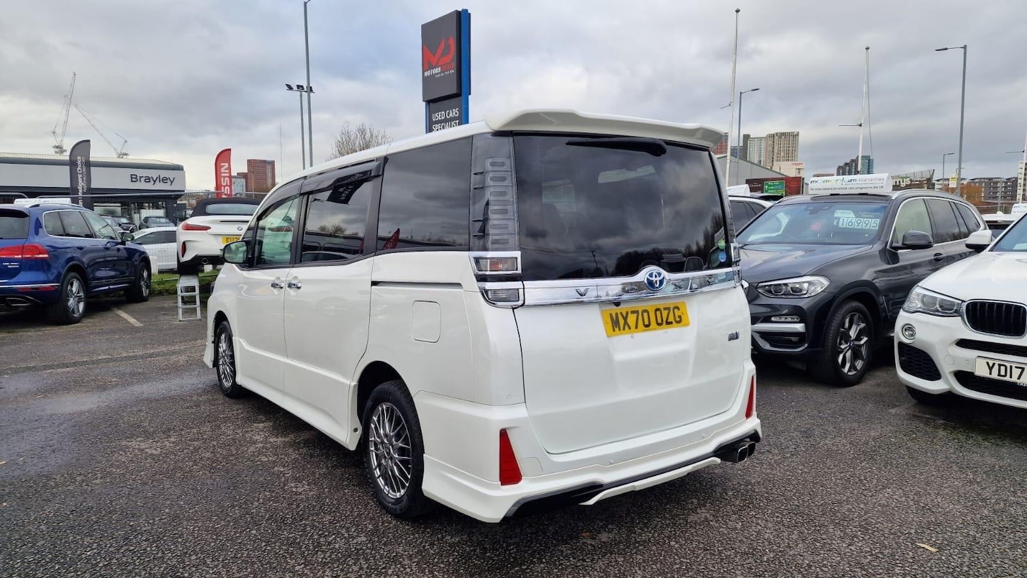 Used Toyota Voxy for sale - 76898923: Photo 5