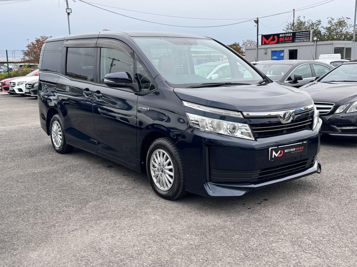 Used Toyota Voxy 2015 for sale - 76108840: Photo 10
