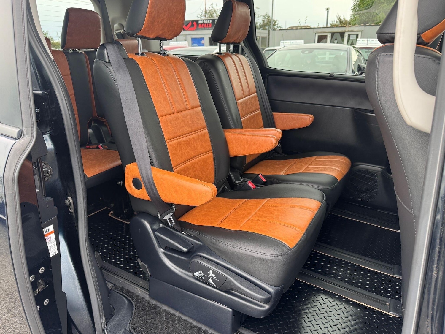 Used Toyota Voxy 2015 for sale - 76108840: Photo 20