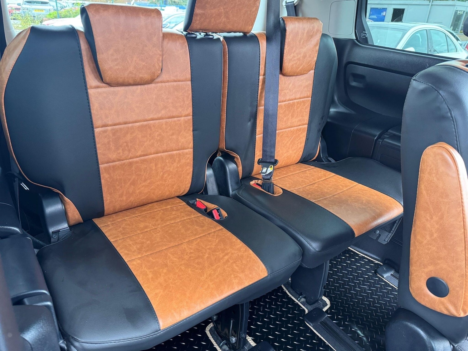 Used Toyota Voxy 2015 for sale - 76108840: Photo 24