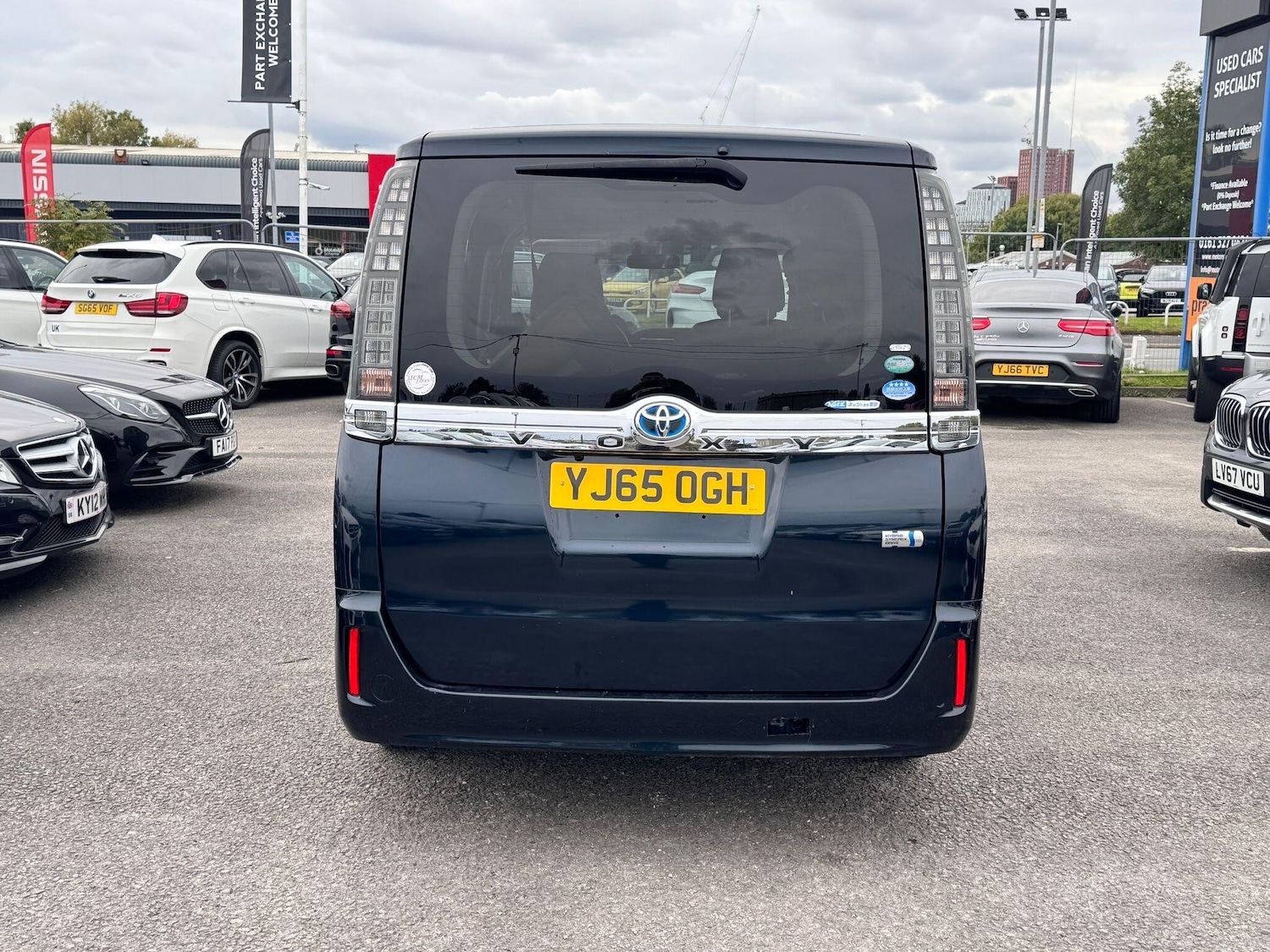 Used Toyota Voxy 2015 for sale - 76108840: Photo 7