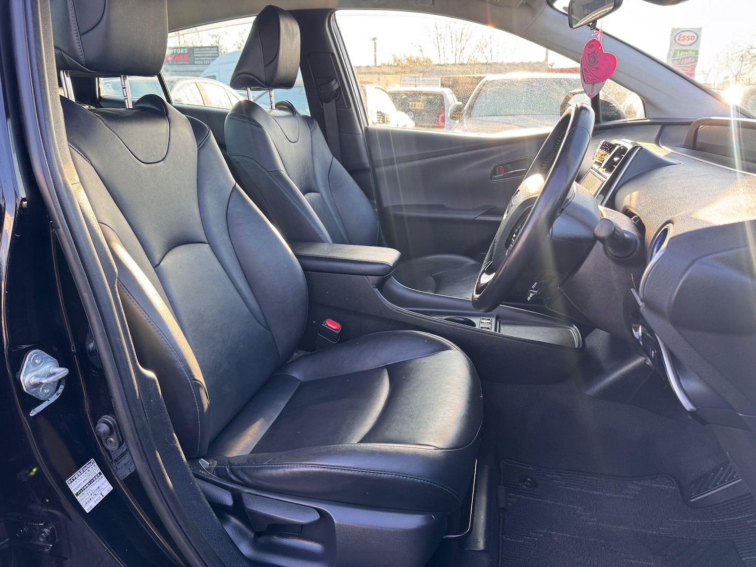 Used Toyota Prius 2020 for sale - 76659180: Photo 10