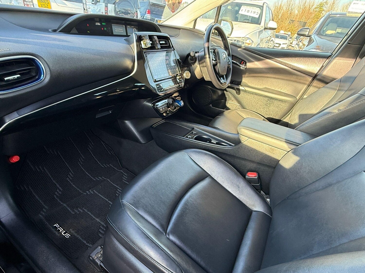 Used Toyota Prius 2020 for sale - 76659180: Photo 24