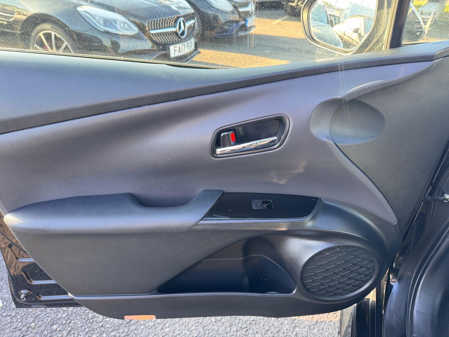 Used Toyota Prius 2020 for sale - 76659180: Photo 29