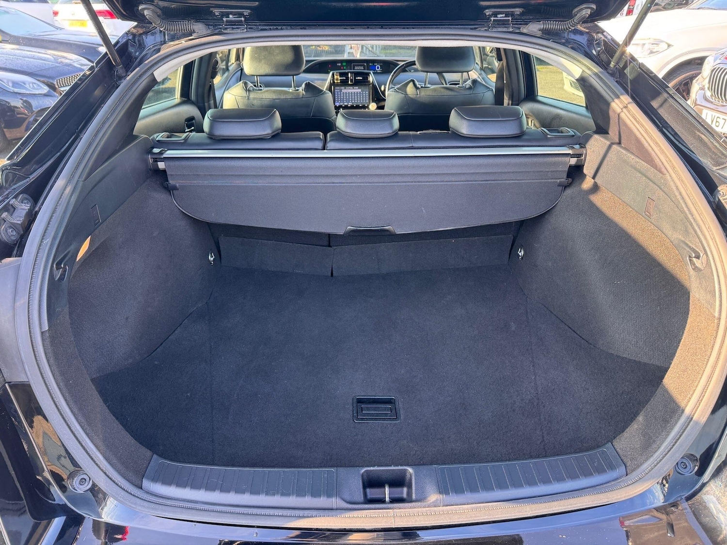 Used Toyota Prius 2020 for sale - 76659180: Photo 35