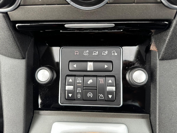 Used Land Rover Discovery 4 2015 for sale - 76042862: Photo 18