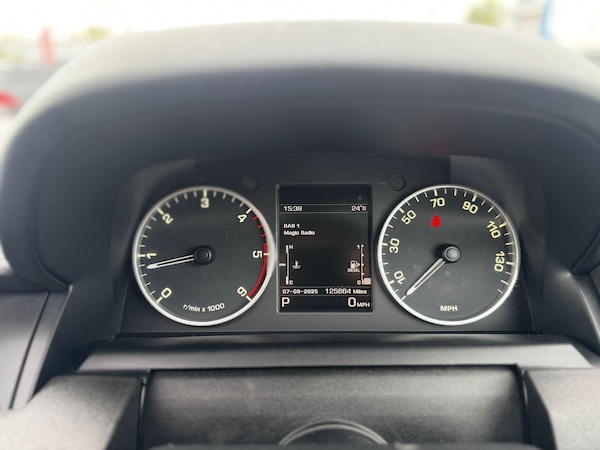 Used Land Rover Discovery 4 2015 for sale - 76042862: Photo 26