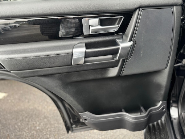 Used Land Rover Discovery 4 2015 for sale - 76042862: Photo 42