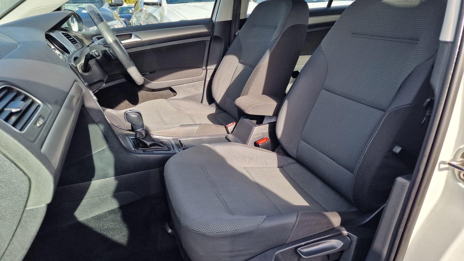 Used Volkswagen Golf 2014 for sale - 76360419: Photo 20