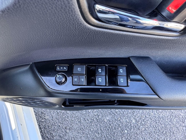 Used Toyota Prius 2018 for sale - 76032522: Photo 19