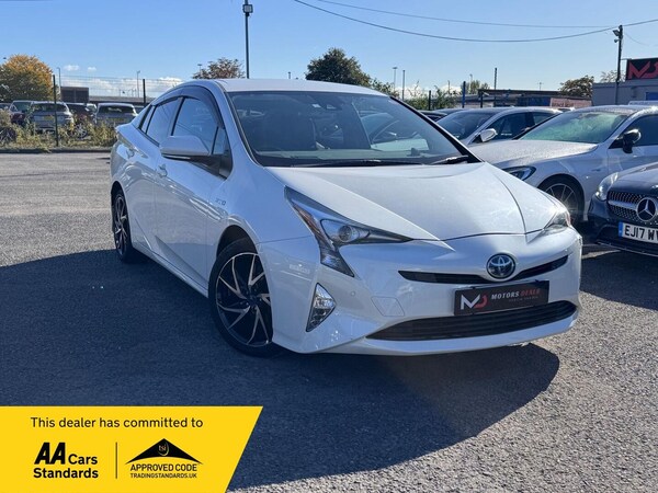 Used Toyota Prius 2018 for sale - 76032522: Photo 1