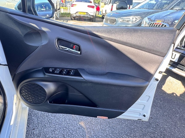 Used Toyota Prius 2018 for sale - 76032522: Photo 21