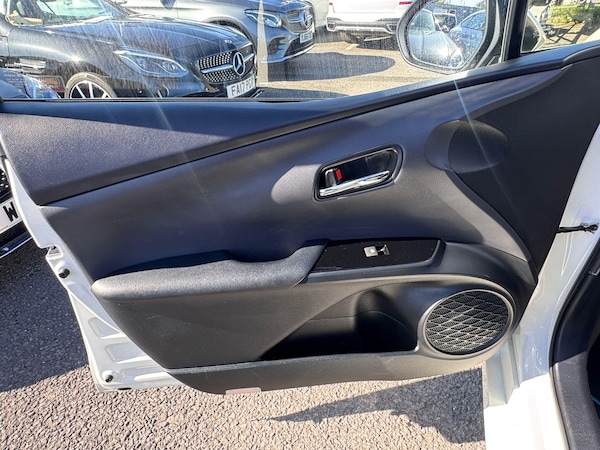 Used Toyota Prius 2018 for sale - 76032522: Photo 22
