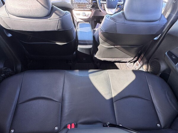 Used Toyota Prius 2018 for sale - 76032522: Photo 25