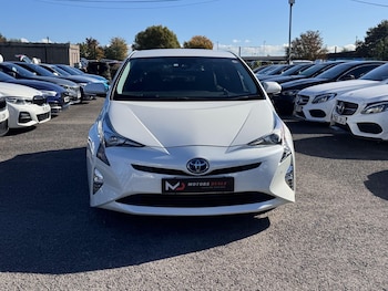 Used Toyota Prius 2018 for sale - 76032522: Photo 2