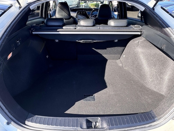 Used Toyota Prius 2018 for sale - 76032522: Photo 32