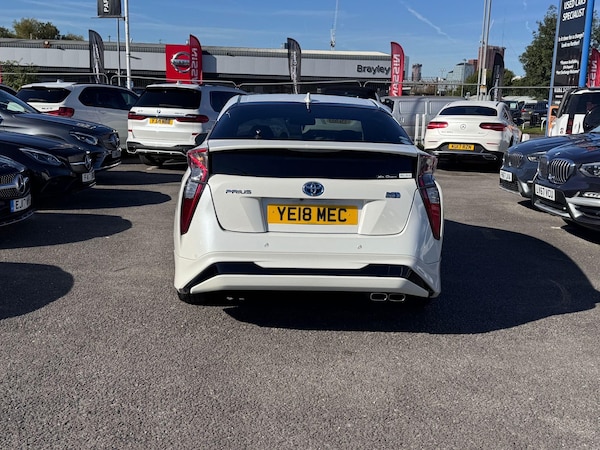 Used Toyota Prius 2018 for sale - 76032522: Photo 7