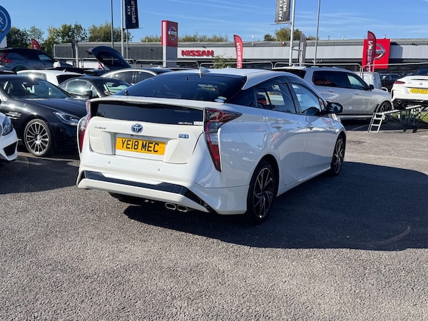 Used Toyota Prius 2018 for sale - 76032522: Photo 8