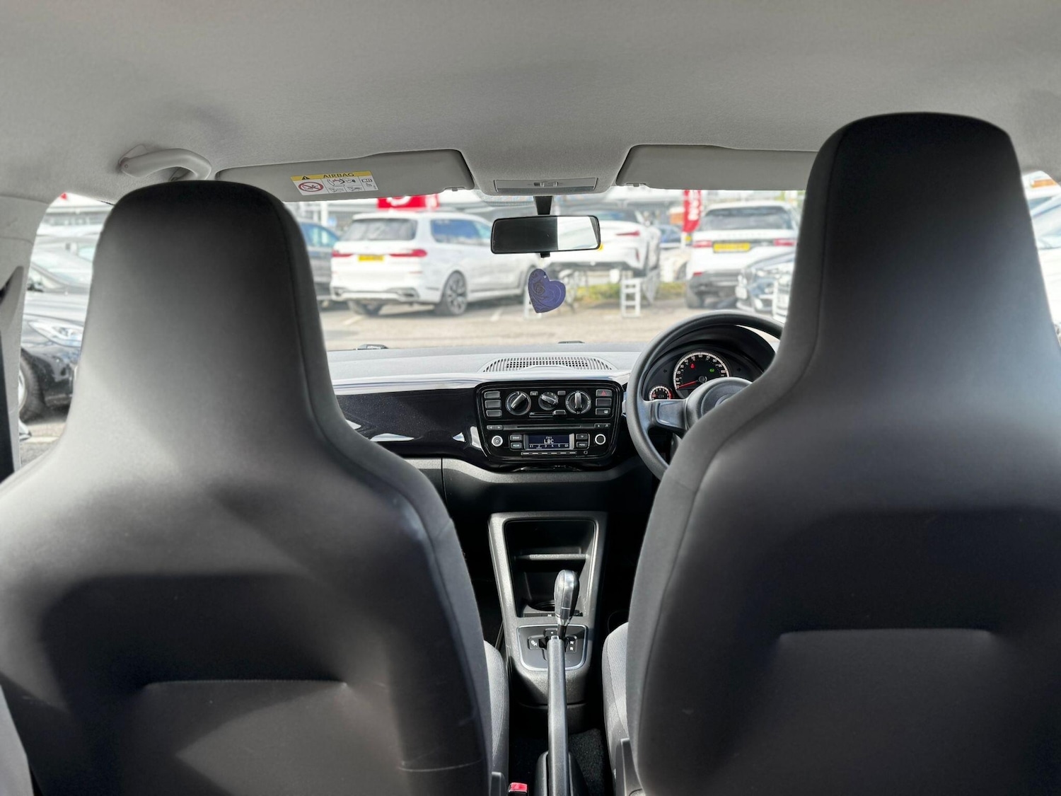 Used Volkswagen up! 2014 for sale - 76989180: Photo 21