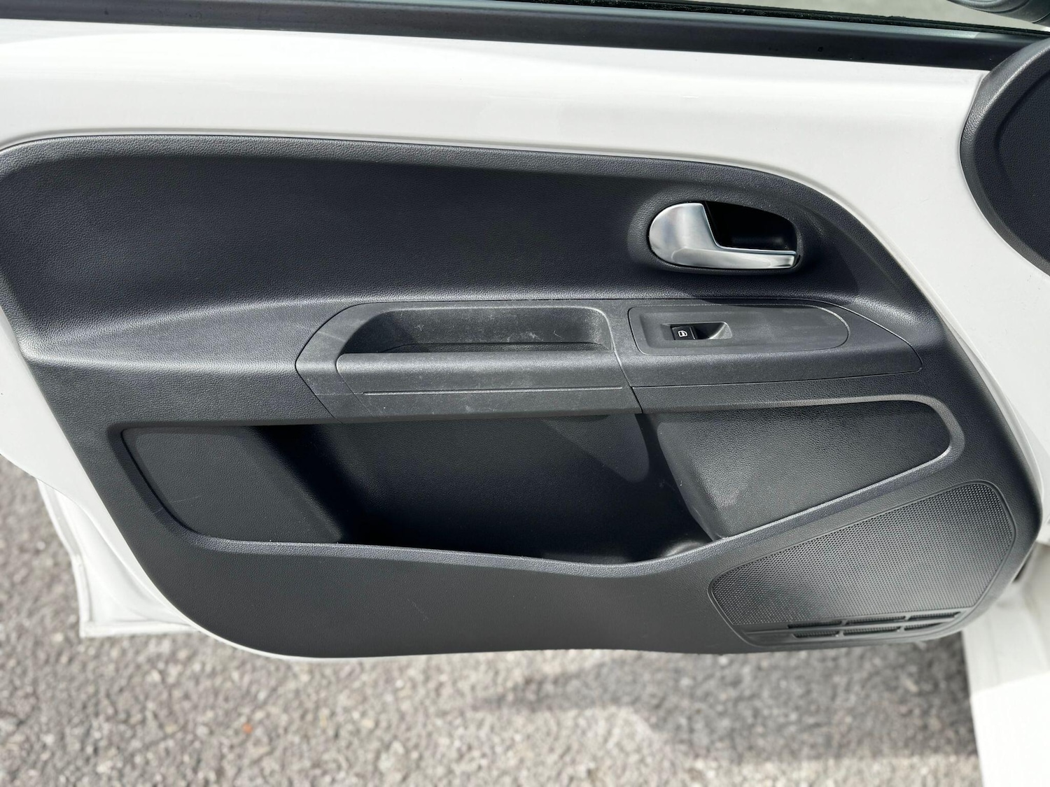 Used Volkswagen up! 2014 for sale - 76989180: Photo 24