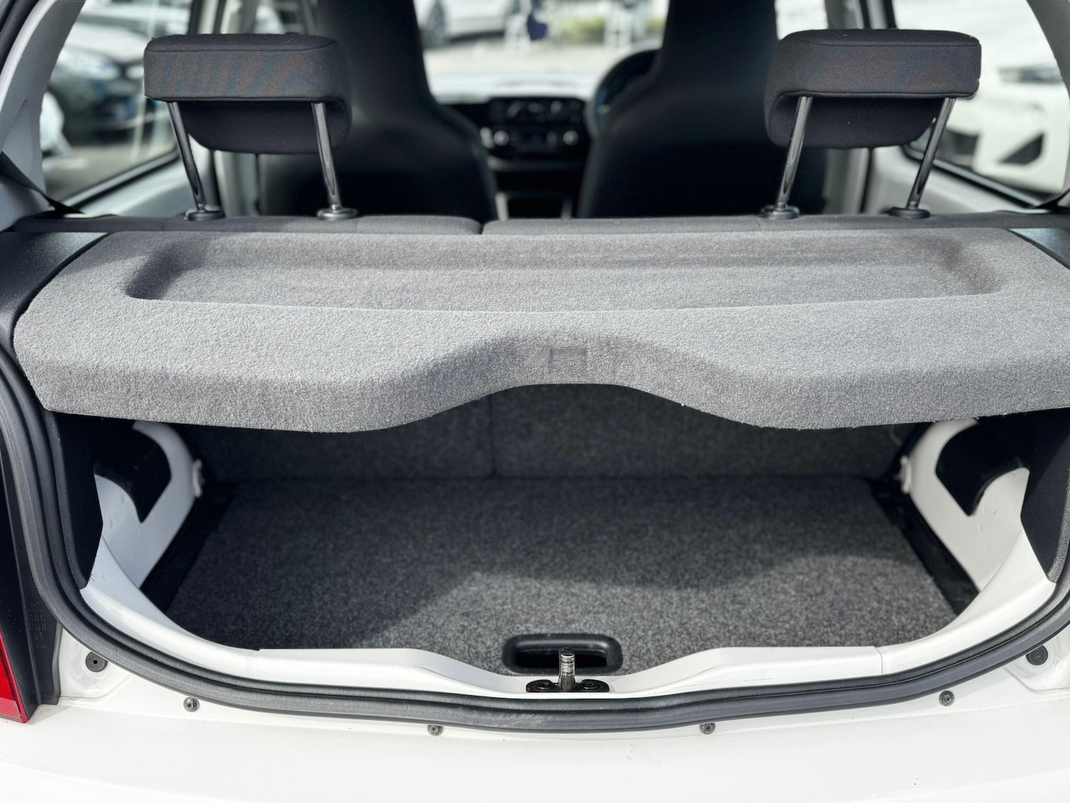 Used Volkswagen up! 2014 for sale - 76989180: Photo 26