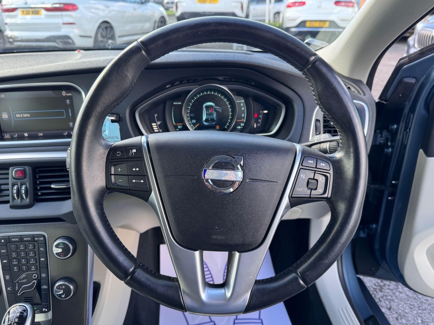 Used Volvo V40 2025 for sale - 76672511: Photo 15