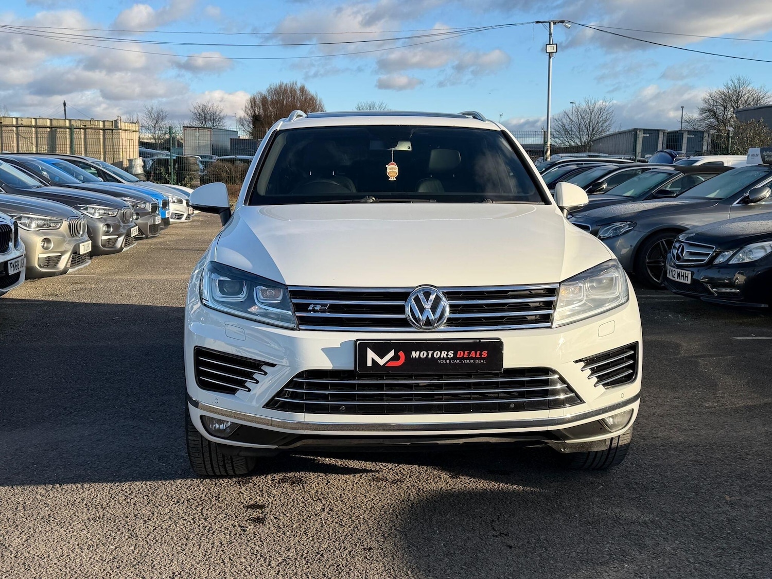 Used Volkswagen Touareg for sale - 77175165: Photo 2