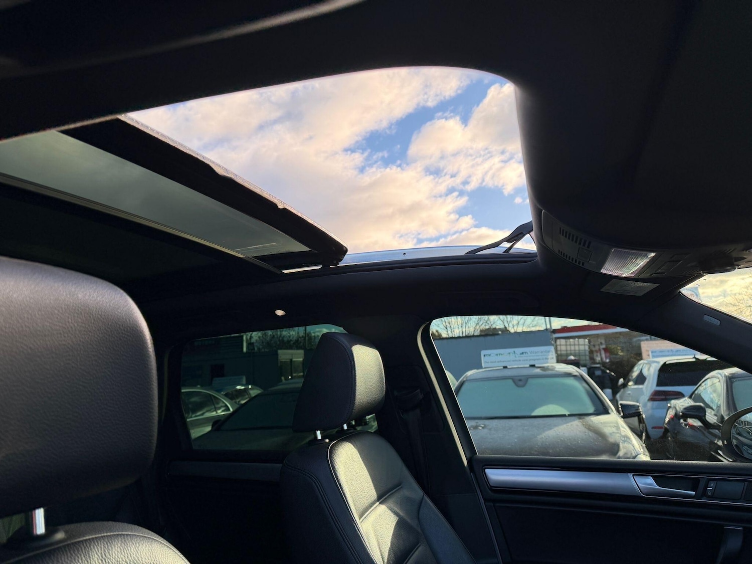 Used Volkswagen Touareg for sale - 77175165: Photo 25