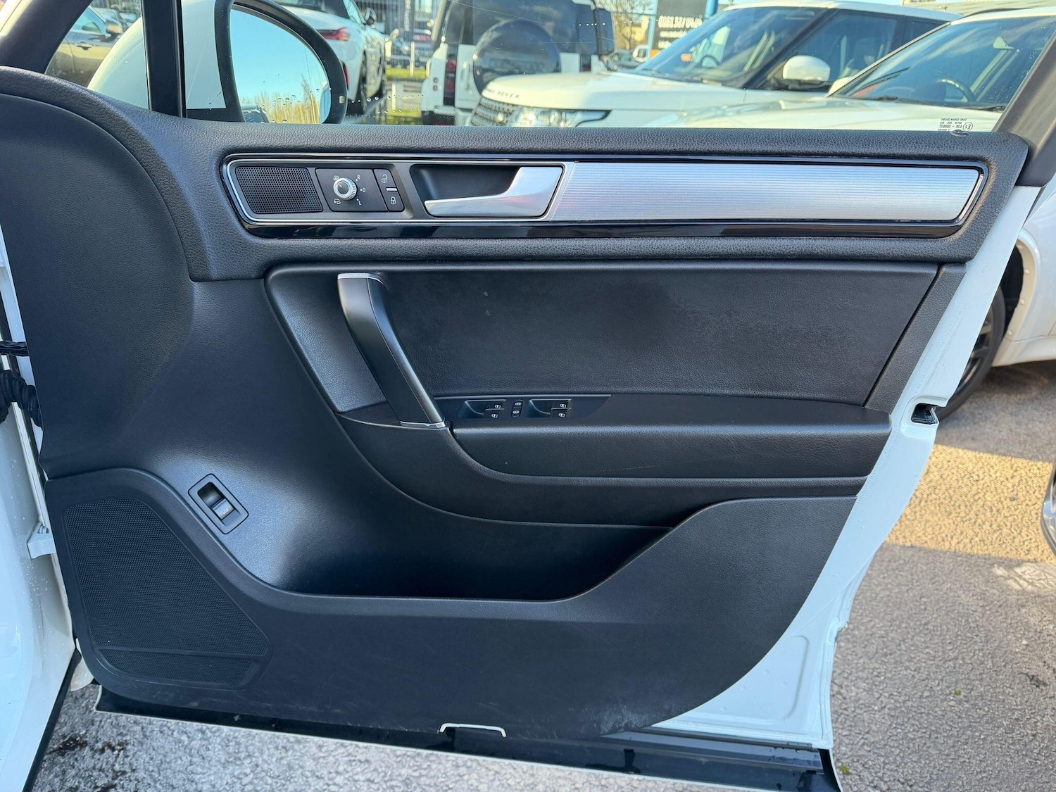 Used Volkswagen Touareg for sale - 77175165: Photo 27