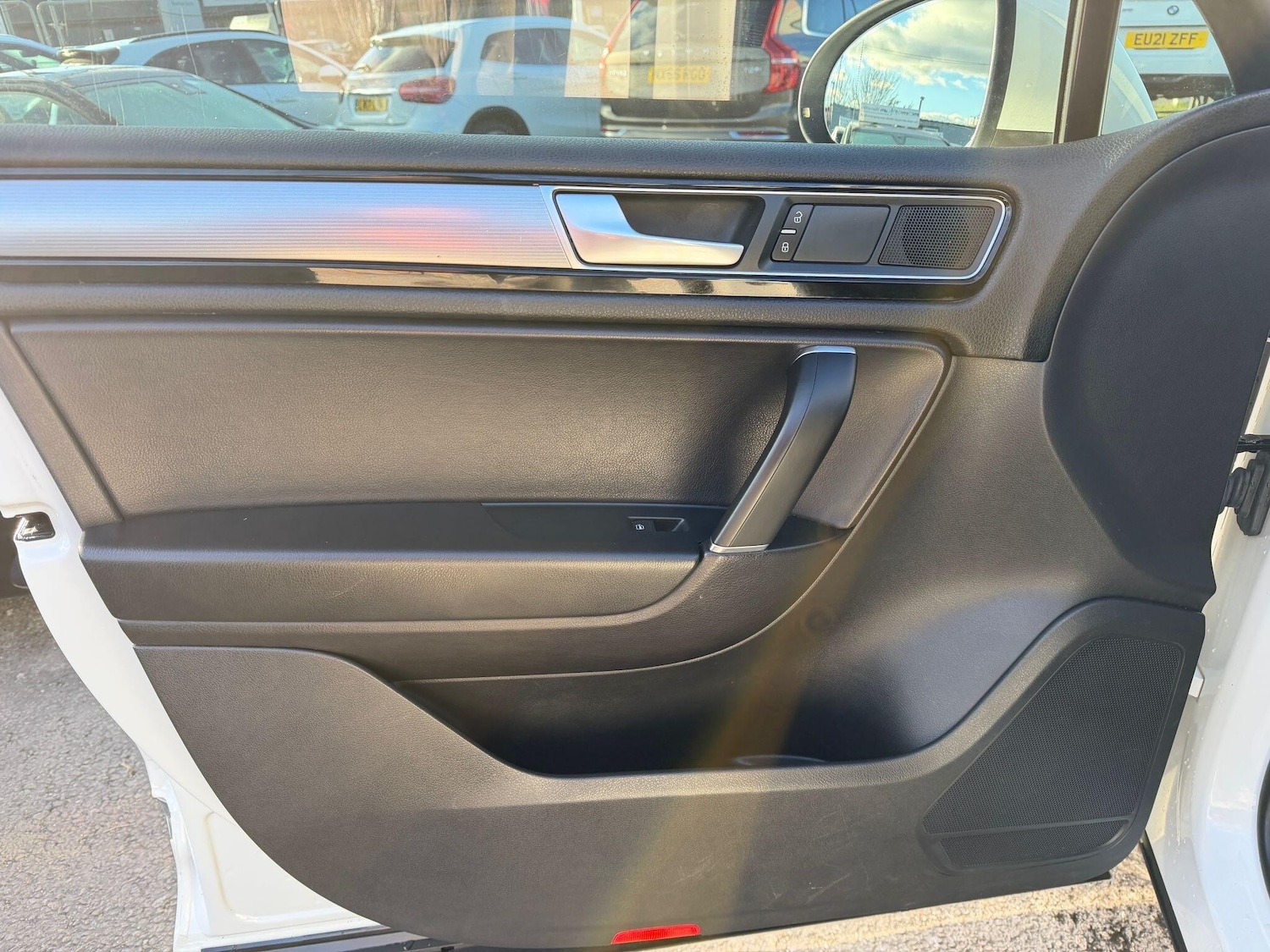 Used Volkswagen Touareg for sale - 77175165: Photo 31