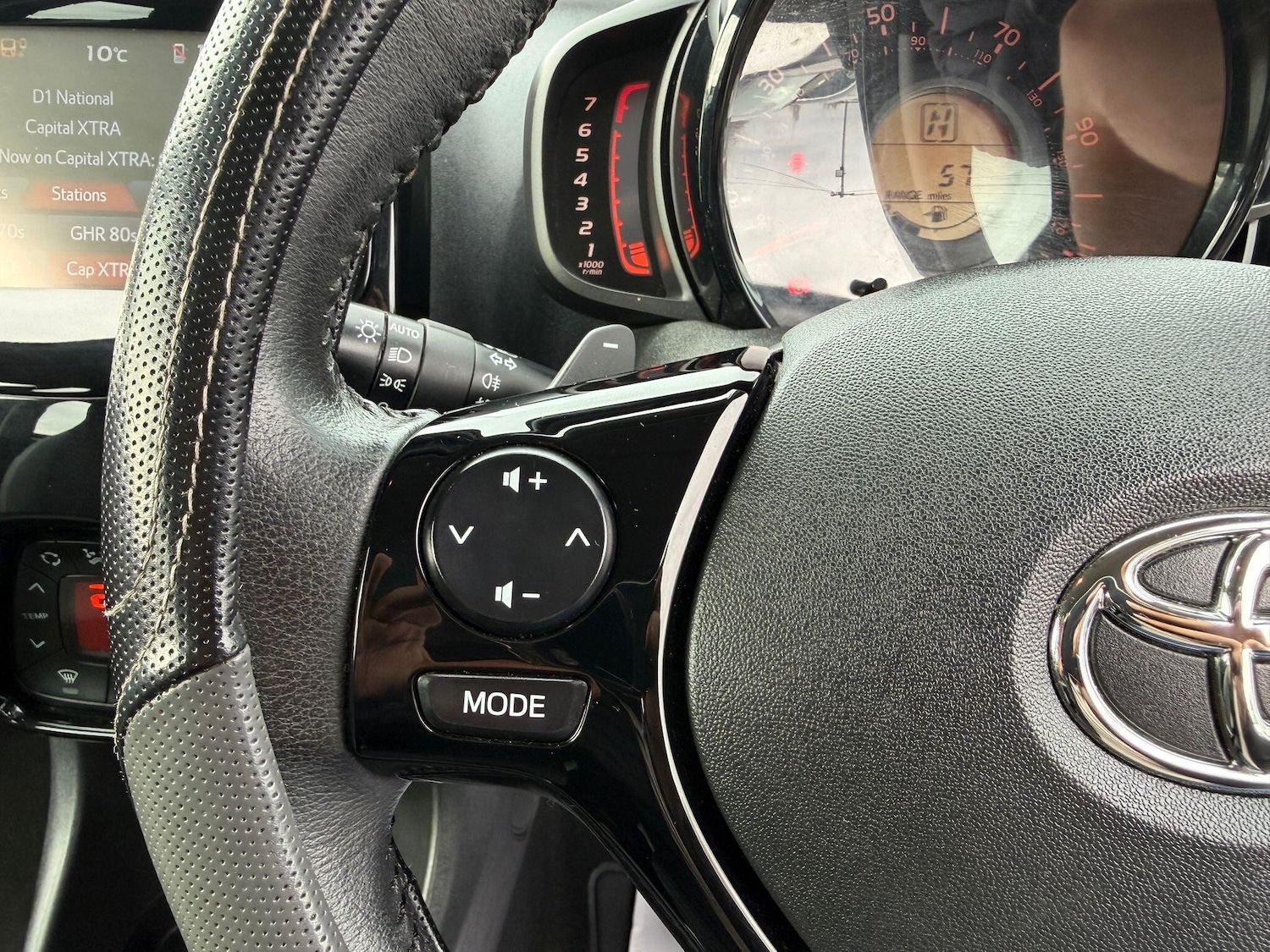 Used Toyota AYGO 2015 for sale - 77671630: Photo 11