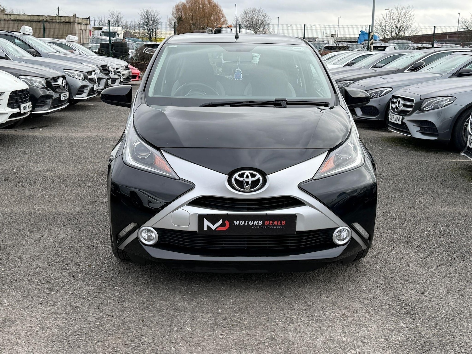 Used Toyota AYGO 2015 for sale - 77671630: Photo 2