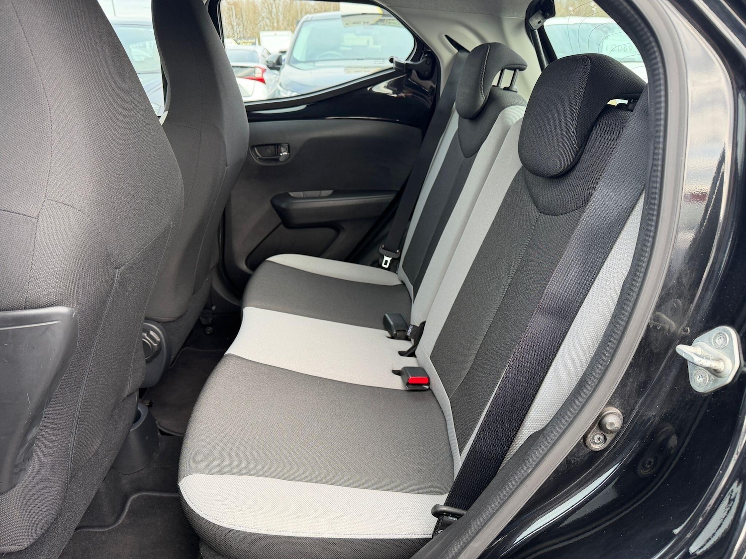 Used Toyota AYGO 2015 for sale - 77671630: Photo 26