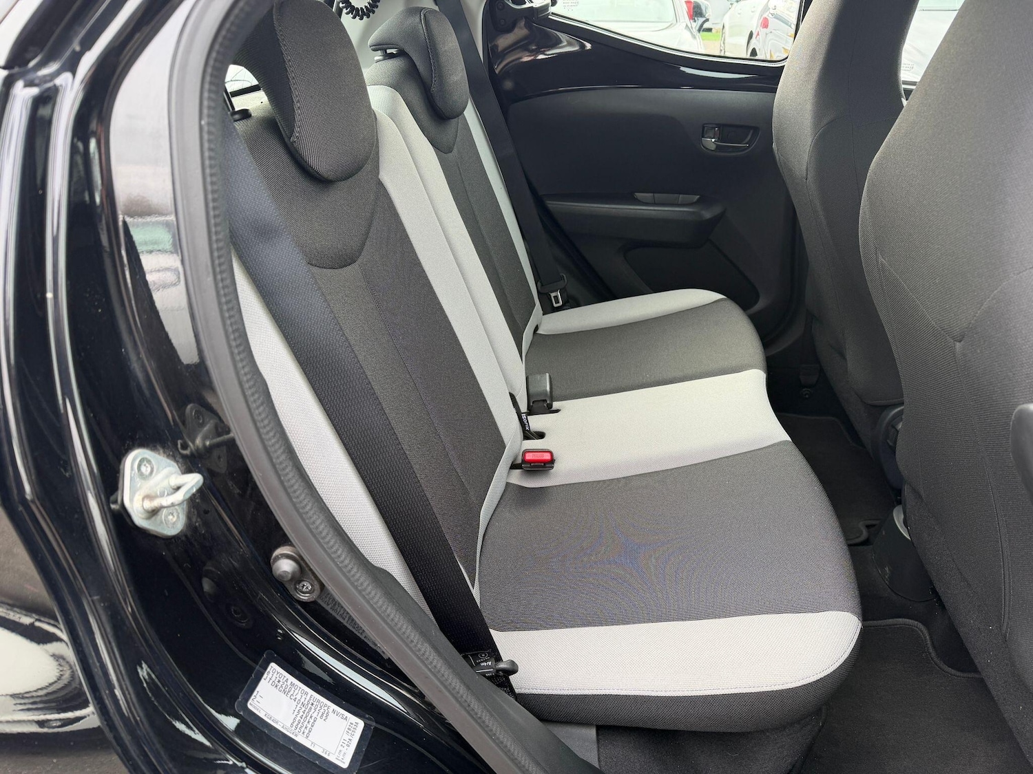 Used Toyota AYGO 2015 for sale - 77671630: Photo 32