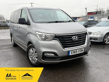 (19) - 2.5 CRDi SE Nav MPV 5dr Diesel Auto Euro 6 (170 ps)